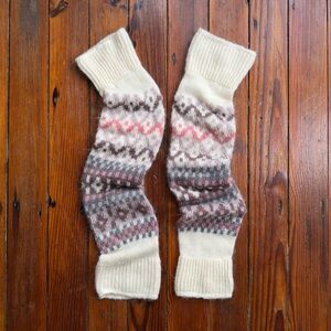 Vintage early 1980s Aris fuzzy knit cream w pattern feminine leg warmers